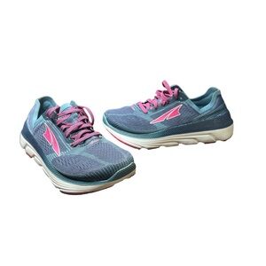 Altra Women's Duo 1.5 Running Shoes - Blue and Pink. Size 6.5